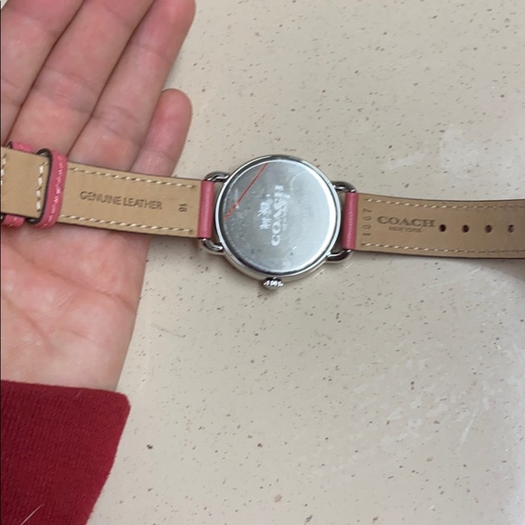 Coach watch- never worn 🔥 - Picture 4 of 4